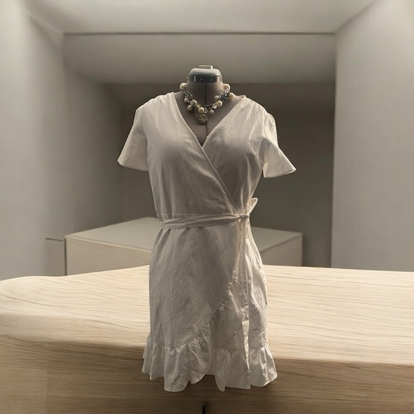 NWOT Gap Linen/Cotton Ruffle Wrap Dress Size Large White flowy white linen - Picture 1 of 10